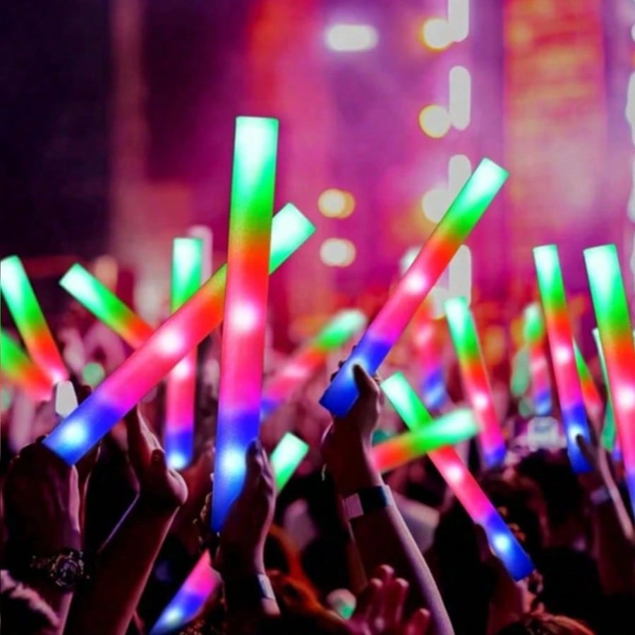 105 unidades de barras luminos - Flashing Led Foam Sticks Party reseña y precio