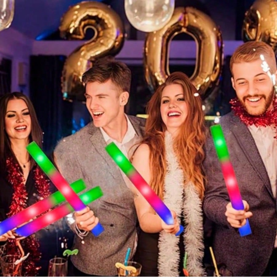 105 unidades de barras luminos - Flashing Led Foam Sticks Party reseña y precio